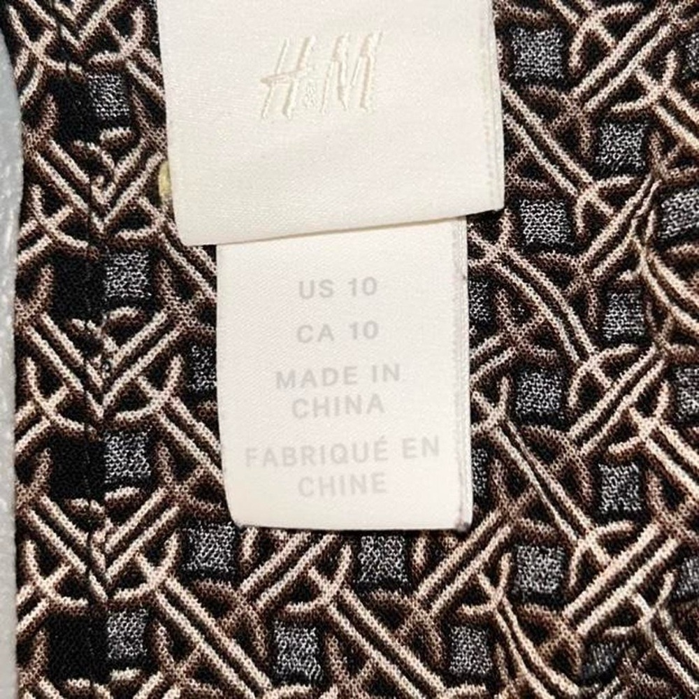 H&M Long Sleeve Patterned Dress Size 10 Black & White Keyhole Back Smocked Waist - Picture 4 of 9